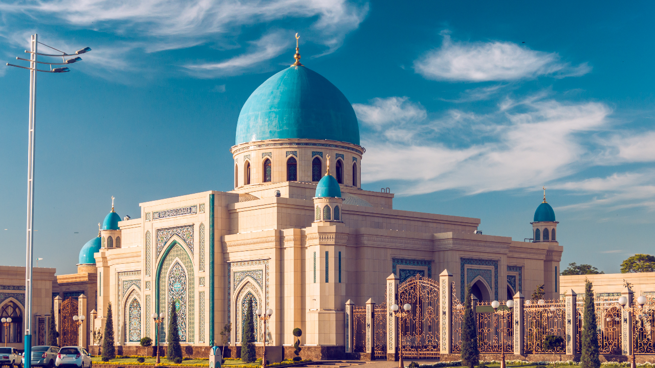 Özbekistan: Muhafazakar Tatil Destinasyonu  